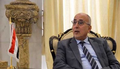 مسؤول حكومي يتهم غريفيت بتجاوز قرارات الشرعية الدولية عبر الإعلان المشترك