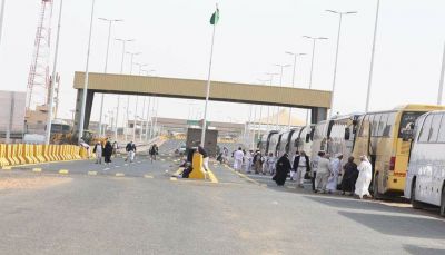 بدء عملية تفويج الحجاج اليمنيين إلى السعودية عبر منفذ الوديعة الحدودي