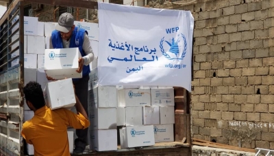 صحافيون في صنعاء يتهمون موظفين في الغذاء العالمي بتوظيف أسمائهم لنهب مساعدات
