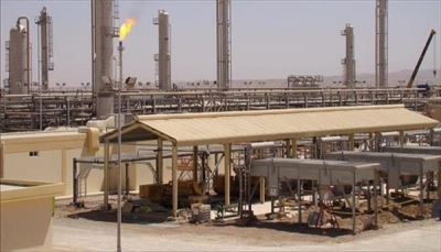 الحكومة تؤكد عزمها على استئناف العمل في زيادة إنتاج النفط والغاز 
