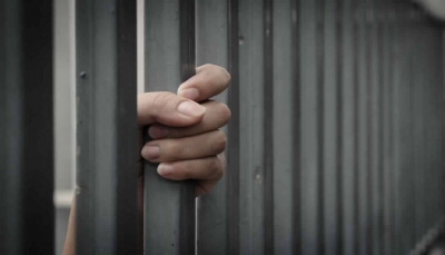 صنعاء.. تدهور صحة مُعتقلة في سجون مليشيا الحوثي جراء الإهمال الطبي
