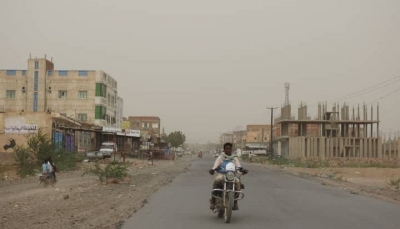 الحديدة.. إصابة مدني أثناء خروج من منزله برصاص الحوثيين في حيس