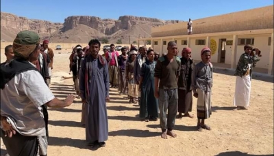 حضرموت.. مليشيات انفصالية ترفض إخلاء معسكراً لها في منطقة "عدب" وتقرر المواجهة
