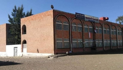 إب.. معلمو مدرسة الشعب يضربون عن التدريس للمطالبة بضبط المعتدين على الوكيل "المجيدي"