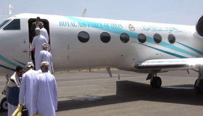 الوفد العماني يختتم زيارة إلى صنعاء والحوثيين يتحدثون عن "نقاشات إيجابية" تمهد للسلام في اليمن