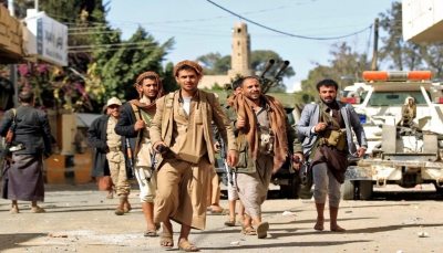 تهجير السكان والسطو على أراضيهم.. الحكومة اليمنية تحذر من مخطط حوثي بإنشاء حزام طائفي حول صنعاء