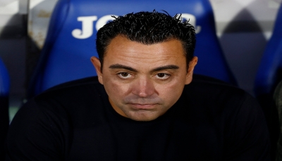 إيقاف تشافي ورافينيا لمباراتين في الدوري الإسباني